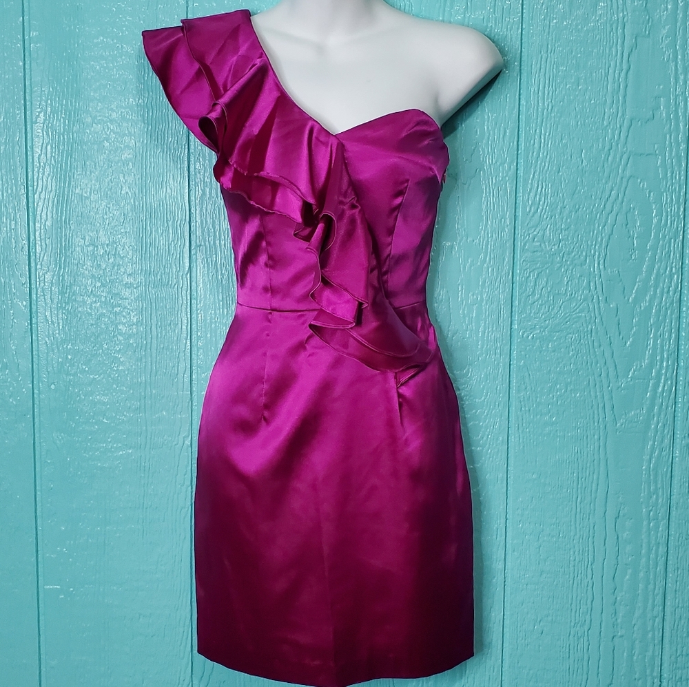 ❤️ Hailey Logan one shoulder side zipper hot pink Size S